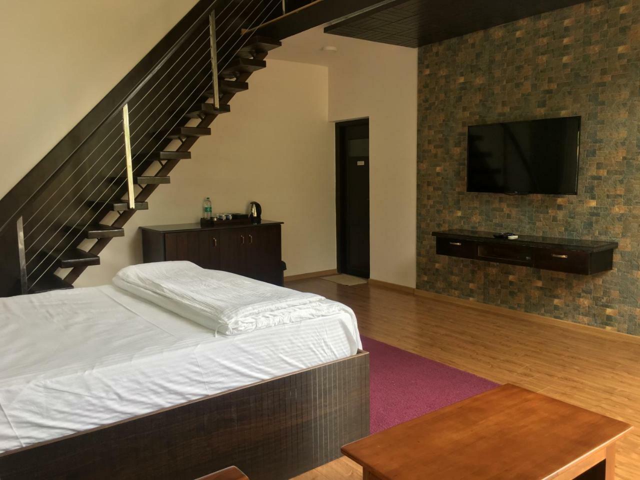 Silvertip Cafe & Homestay Kotagiri Zewnętrze zdjęcie